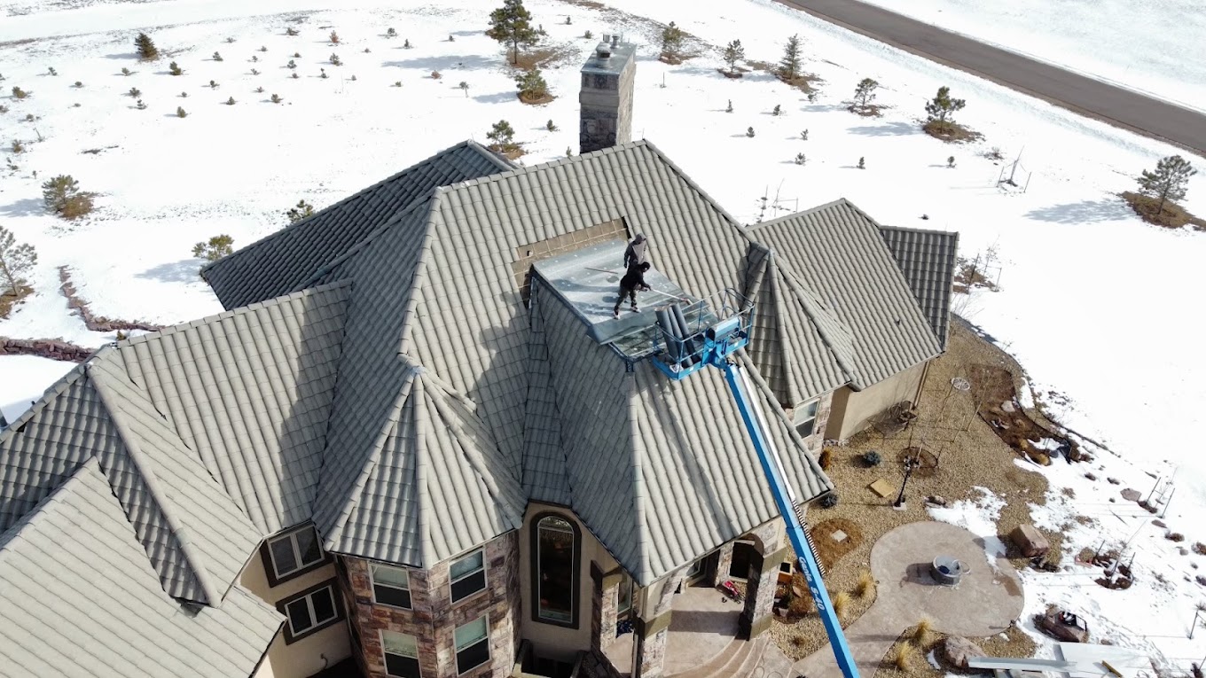roof repair vs replacement